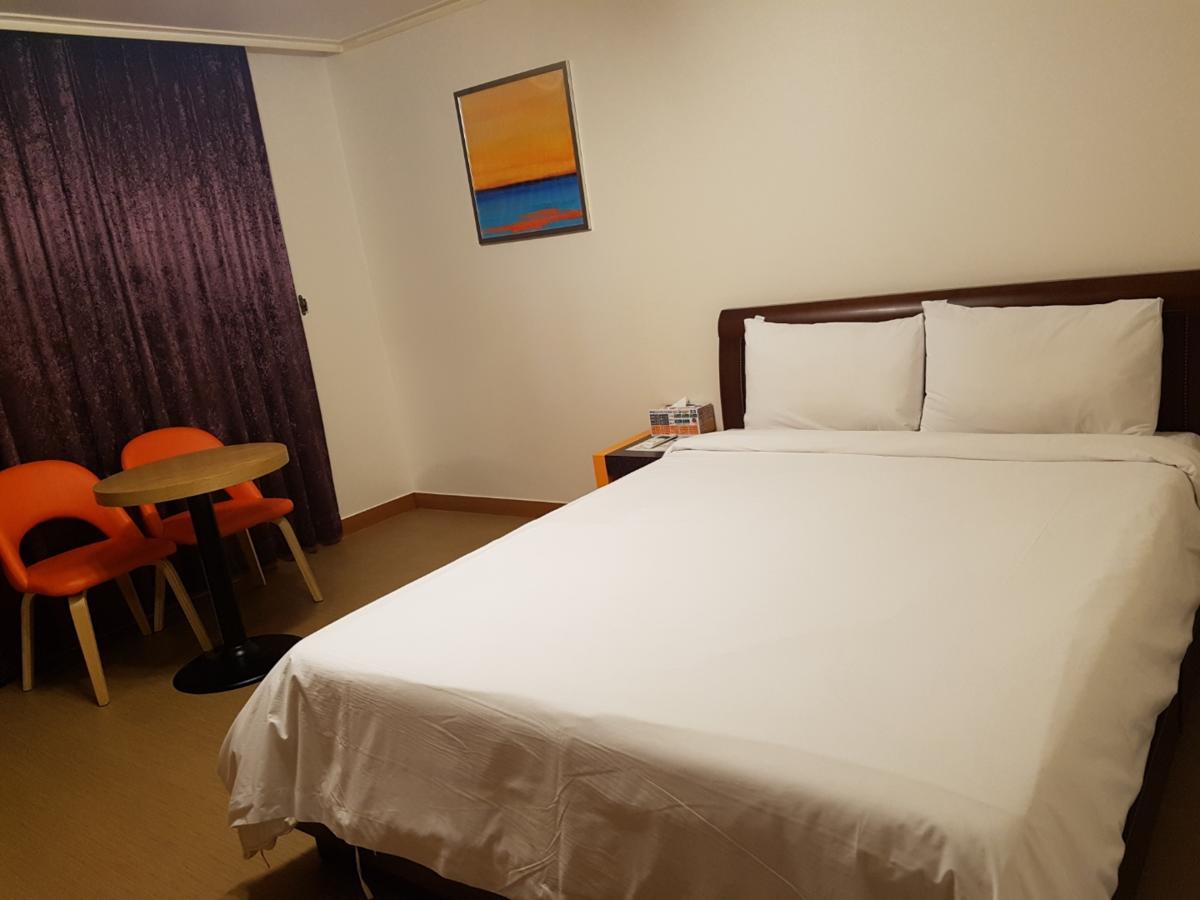 Crystal Motel Gangneung Esterno foto